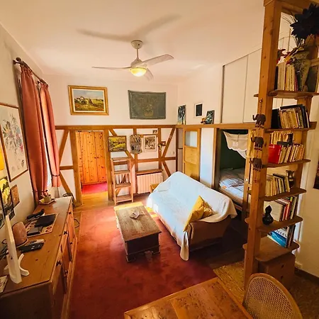 T2 Center Apartman *